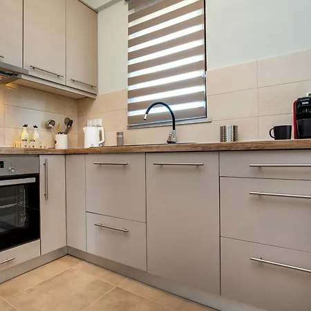 Apartment House Rytha